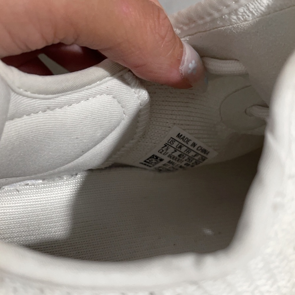Yeezy Boost 350 V2 - Picture 5 of 5